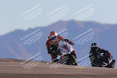 media/Nov-06-2023-Moto Forza (Mon) [[ce023d0744]]/3-Intermediate Group/Session 5 (Turn 9)/